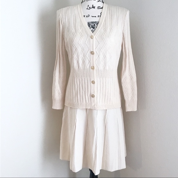 sweater and skirt combo